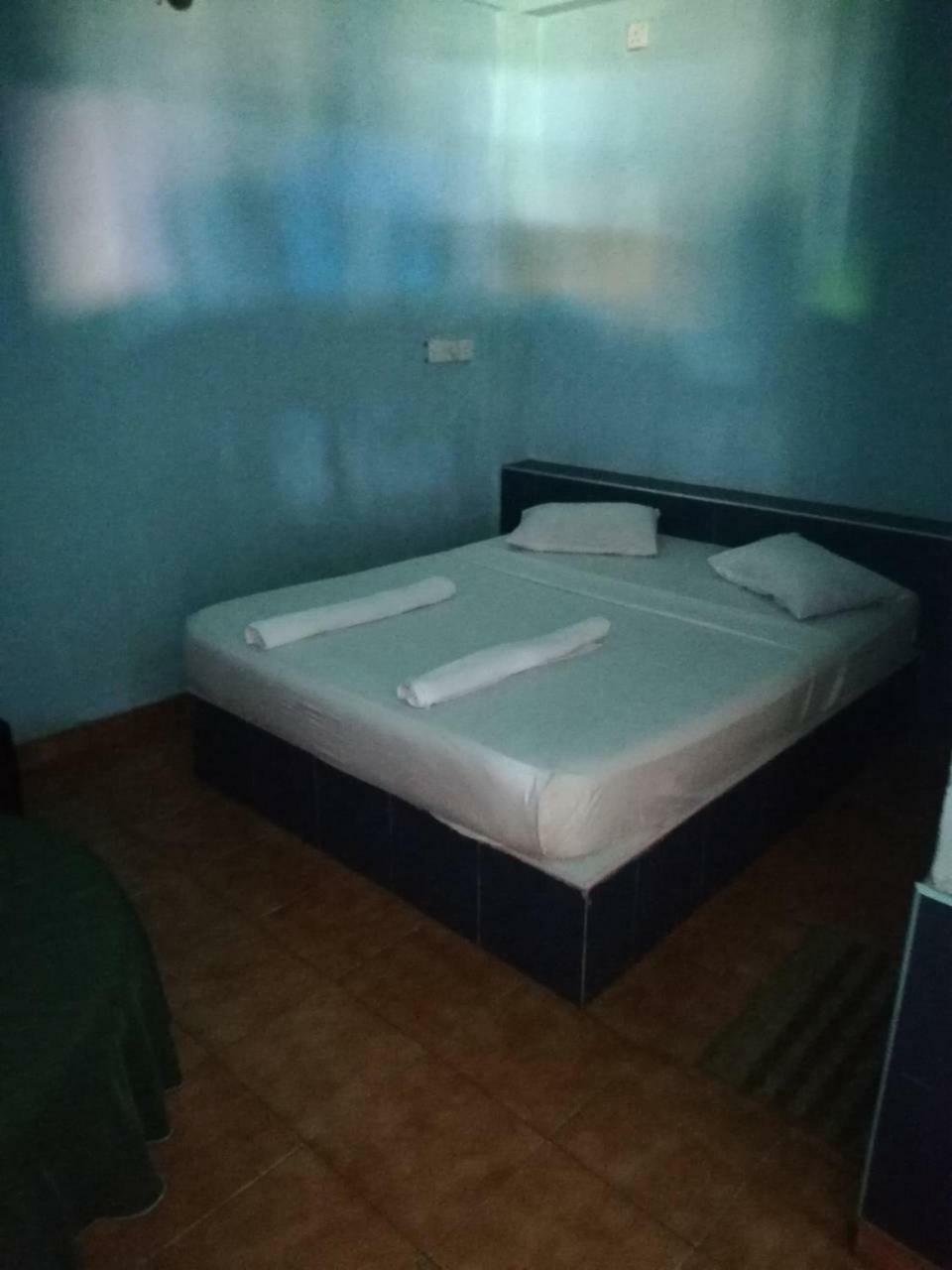 Ninnada Beach Hotel Marawila Bagian luar foto