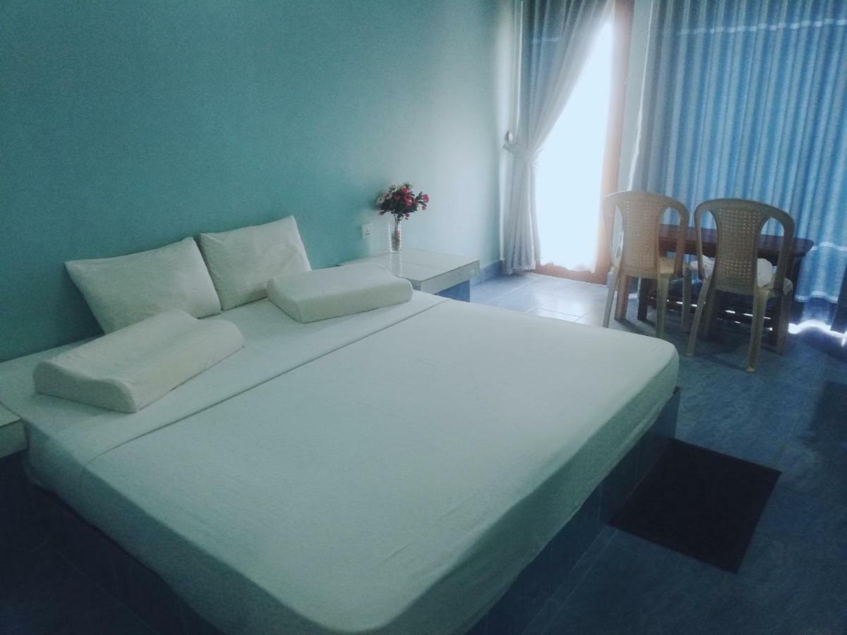 Ninnada Beach Hotel Marawila Bagian luar foto