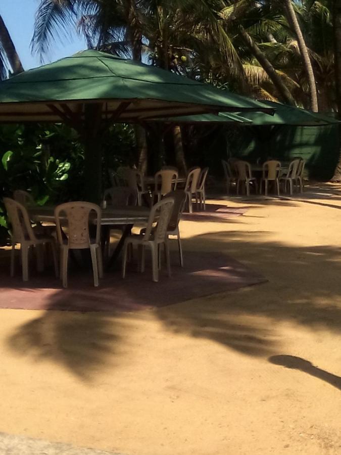 Ninnada Beach Hotel Marawila Bagian luar foto