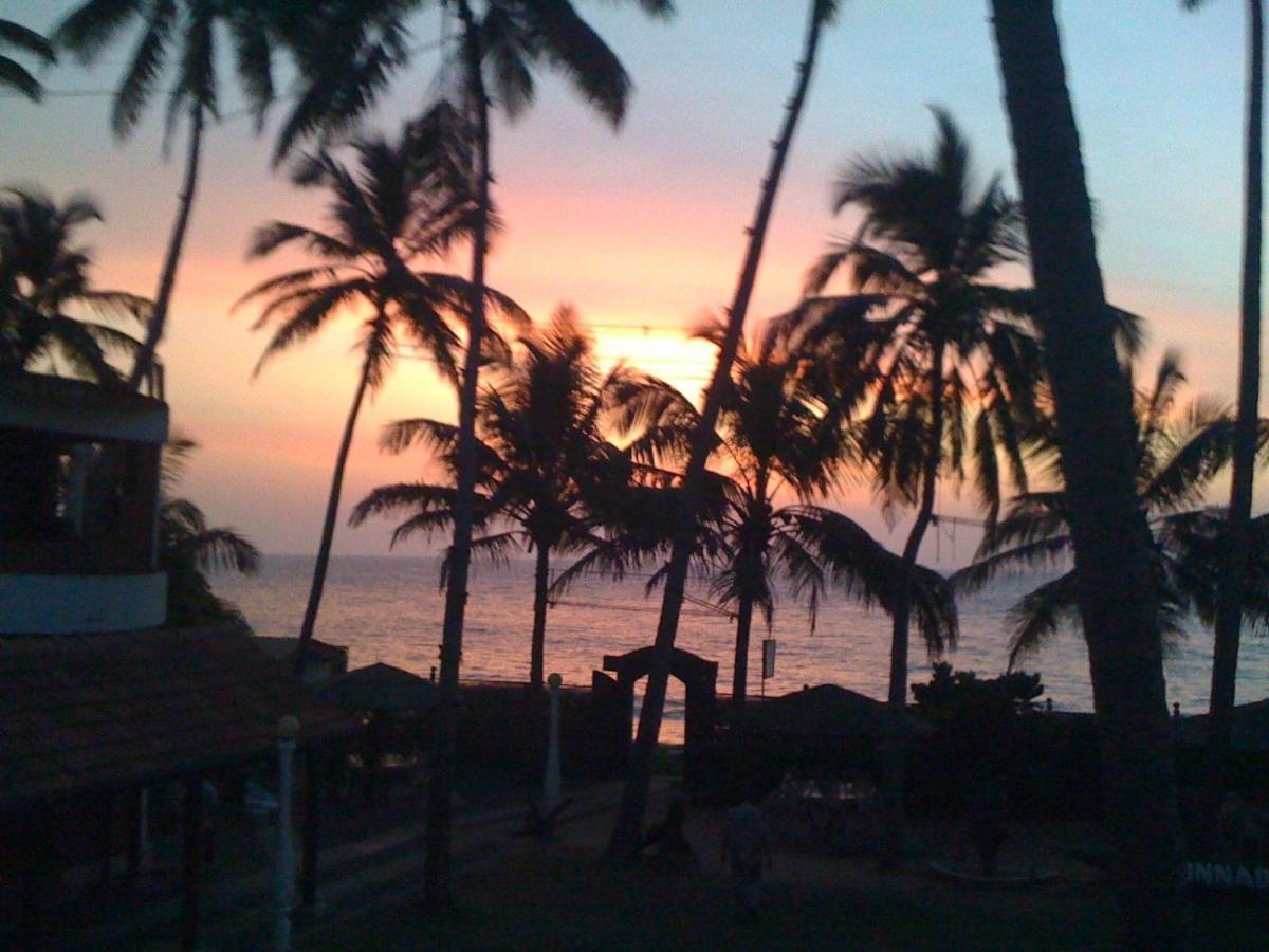 Ninnada Beach Hotel Marawila Bagian luar foto