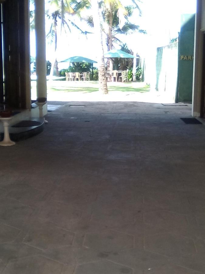 Ninnada Beach Hotel Marawila Bagian luar foto
